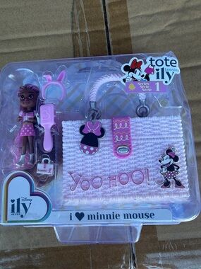 Disney I Love Minnie Mouse Pink Tote Teenie Playset